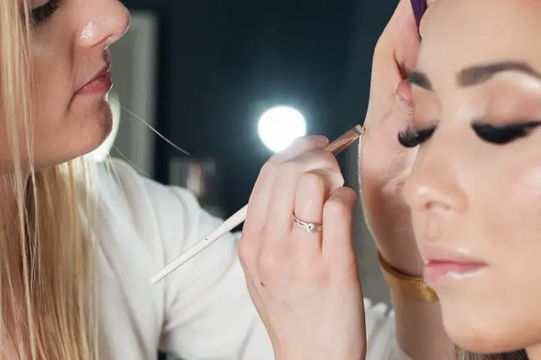 Eyebrow shaping and makeup at Southampton Beauty